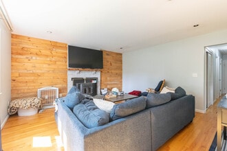 48 Wentworth St in Milford, CT - Building Photo - Building Photo
