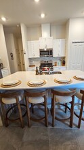 9176 Tequila Sunrise Dr in Sarasota, FL - Building Photo - Building Photo