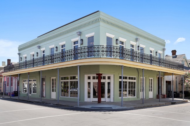 2000 Burgundy St in New Orleans, LA - Building Photo - Primary Photo