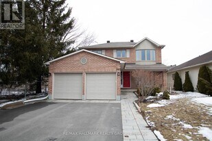 25 Claudet Crescent in Ottawa, ON - Building Photo