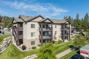 The Residence at River Run in Spokane, WA - Building Photo