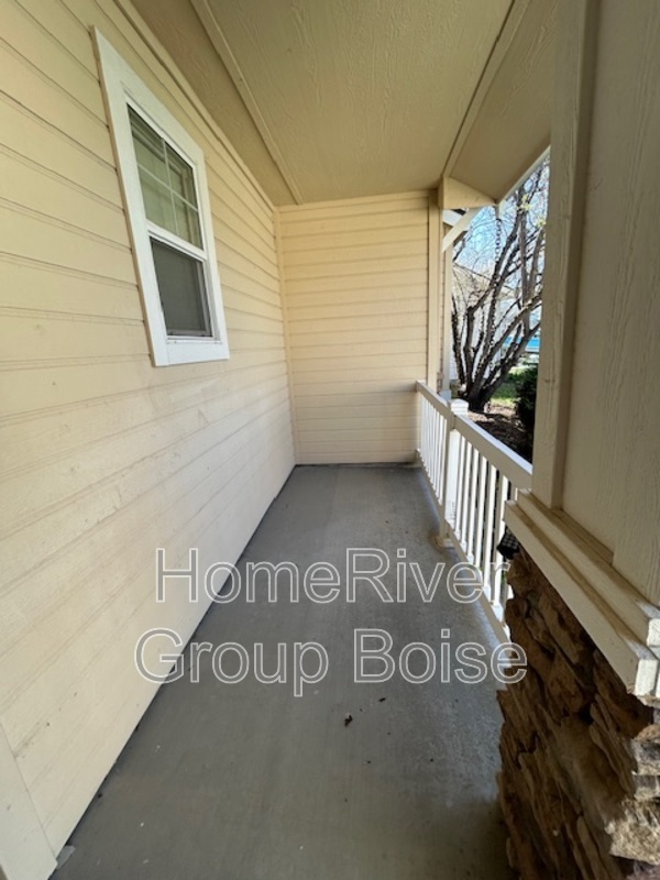 3896 N Weston Ave in Meridian, ID - Building Photo - Building Photo