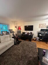 7 Charlesbank Rd, Unit 5 in Newton, MA - Building Photo - Building Photo