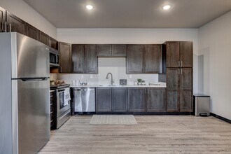 5626 W 32nd St, Unit 5618 w 32nd St in Joplin, MO - Building Photo - Building Photo