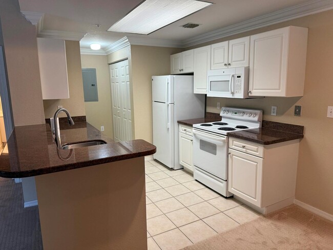 2806 Veronia Dr, Unit 114 in Palm Beach Gardens, FL - Building Photo - Building Photo