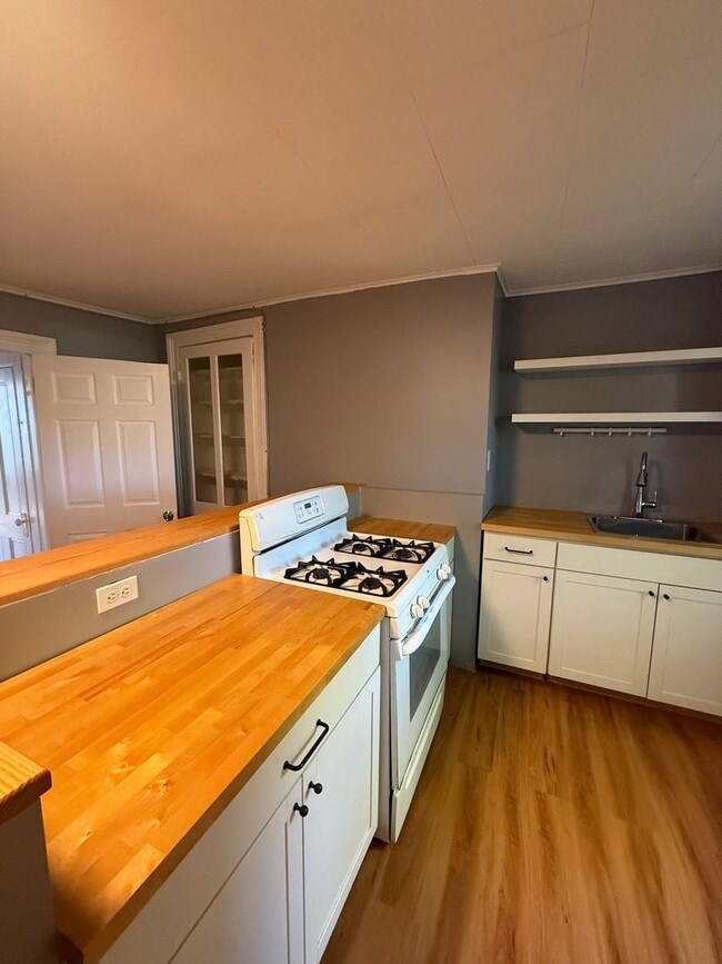 115 Liberty St in Newburgh, NY - Building Photo - Building Photo