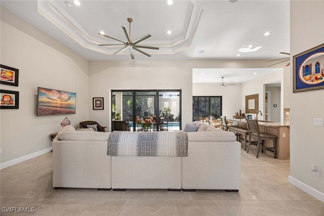 1871 Dogwood Dr in Marco Island, FL - Foto de edificio - Building Photo