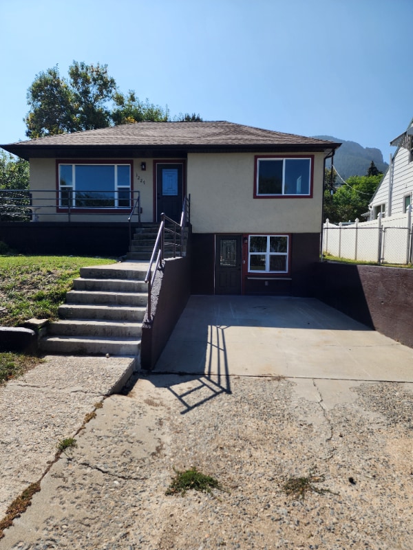 property at 1227 Hauser Blvd