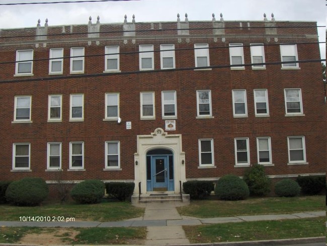 22 Evergreen Ave in Hartford, CT - Building Photo - Building Photo