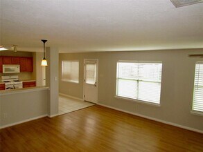 3231 Stoneydale Ln in Spring, TX - Building Photo - Building Photo