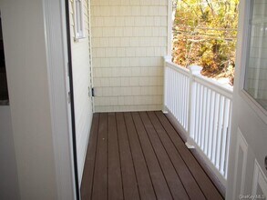 24 Creek Rd in Halesite, NY - Building Photo - Building Photo