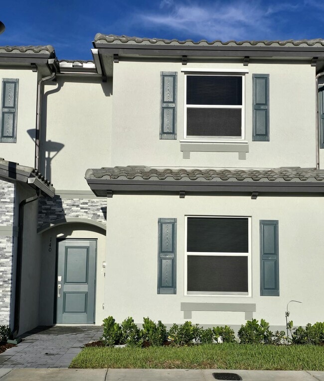 property at 140 SE 10th St