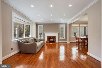 4407 Ridge St in Chevy Chase, MD - Building Photo - Building Photo