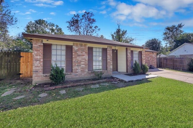 property at 1018 Surrey Ct