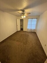 6500 Sands Point Dr in Houston, TX - Building Photo - Building Photo