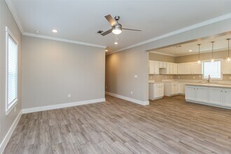 7909 Record St in Houston, TX - Building Photo - Building Photo