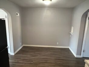 5825 Sunshine Dr in St. Louis, MO - Building Photo - Building Photo