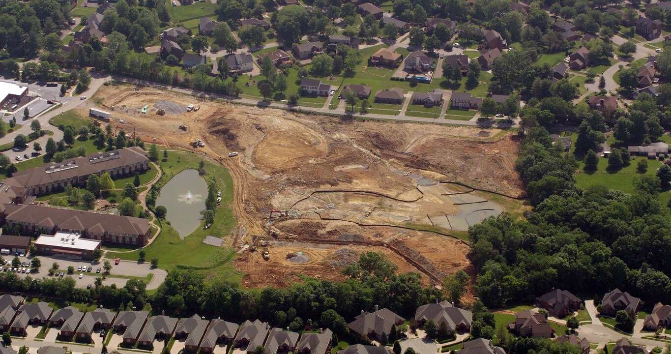 Millstone Ct in La Grange, KY - Building Photo