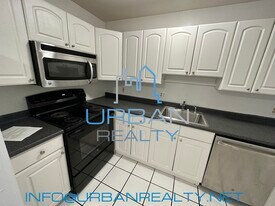 1911 Beacon St, Unit 2 in Brookline, MA - Building Photo