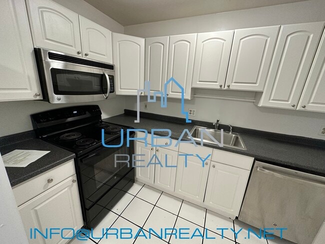 1911 Beacon St, Unit 2