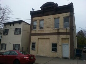 730 Cortlandt St in Perth Amboy, NJ - Building Photo