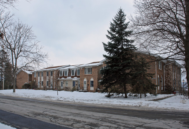 Westbriar Townhomes in State College, PA - Building Photo - Building Photo