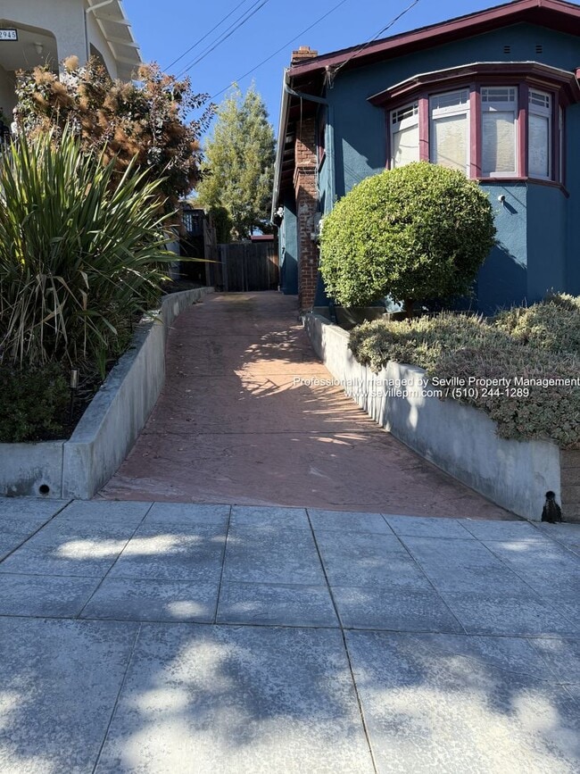 property at 2951 Madera Ave
