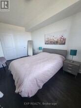 7900 Bathurst St in Vaughan, ON - Building Photo - Building Photo