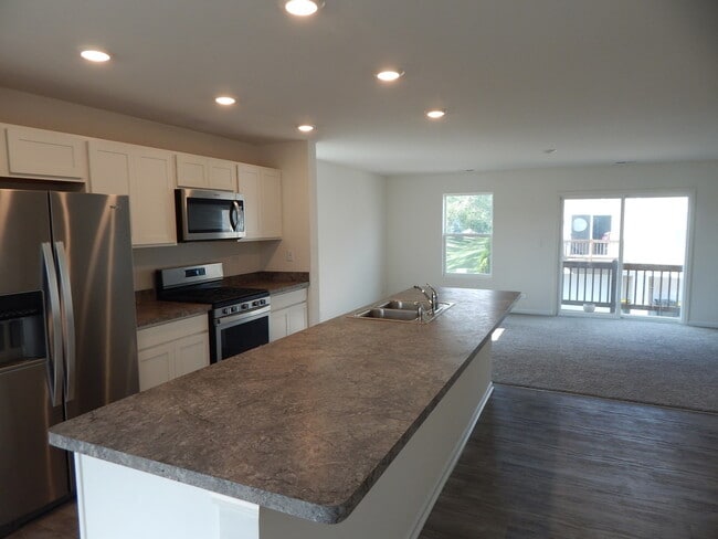 2590 Bella Dr in Pingree Grove, IL - Building Photo - Building Photo