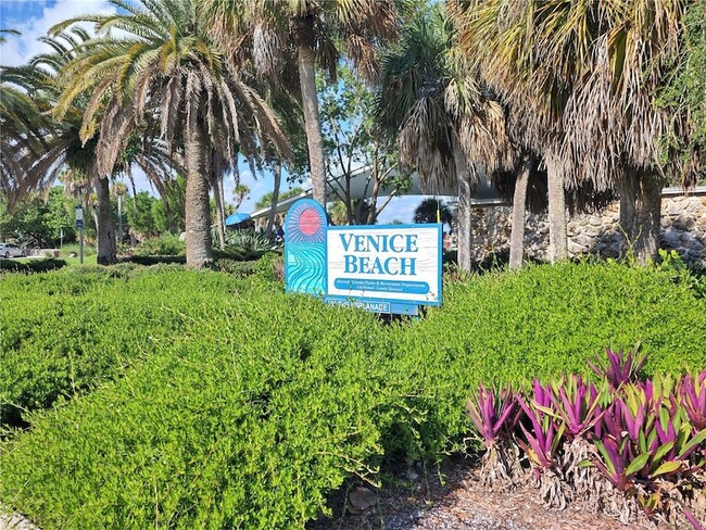 525 Manatee Ct, Unit 18 in Venice, FL - Foto de edificio - Building Photo