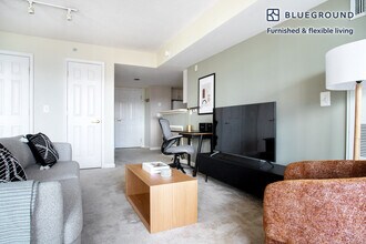 450 Massachusetts Ave NW in Washington, DC - Building Photo - Building Photo