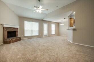 4212 Comer St in Denton, TX - Building Photo - Building Photo