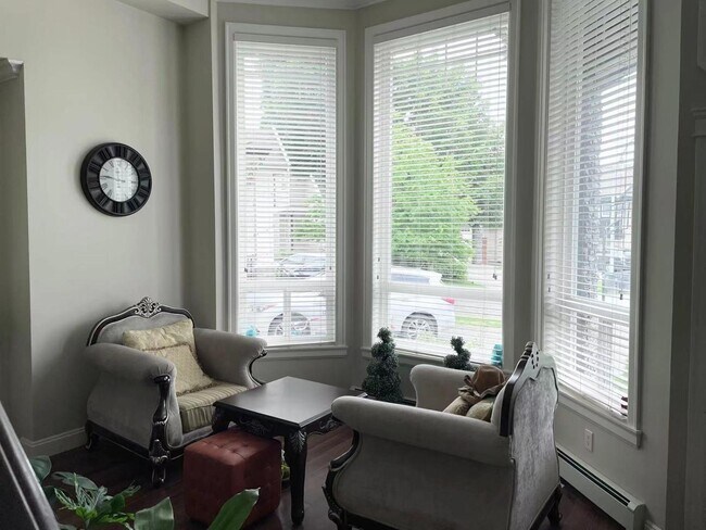 14585-1459A 59A Ave in Surrey, BC - Building Photo - Building Photo