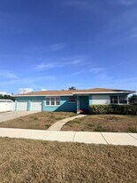 401 N Lincoln Ave in Clearwater, FL - Building Photo