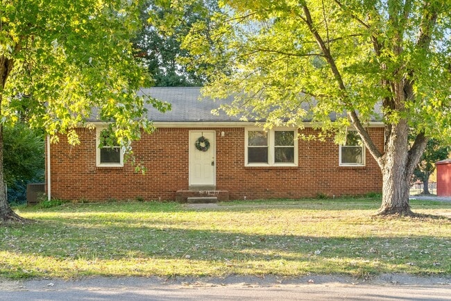 property at 580 Donna Dr