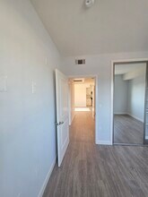 Louise Villas at Northridge, LLC in Northridge, CA - Foto de edificio - Building Photo