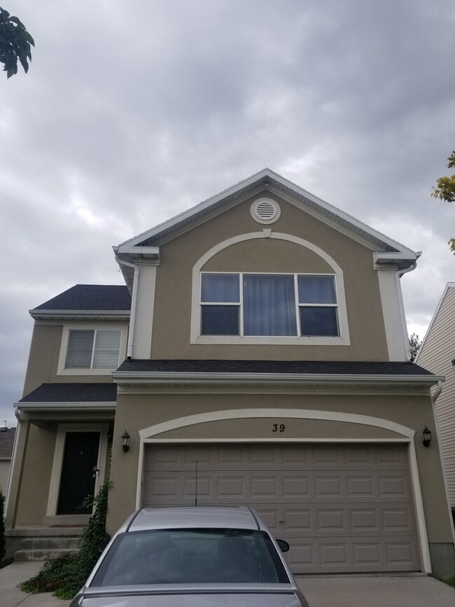 39 N Archmore St, Unit Lake Springs