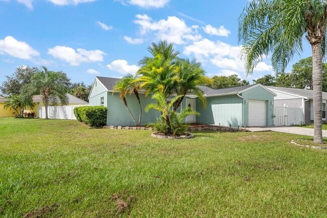 5726 Ridgestone Dr in Tampa, FL - Building Photo - Building Photo