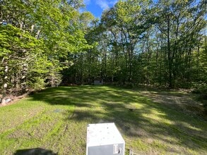 40 Hemlock St in Leicester, MA - Building Photo - Building Photo