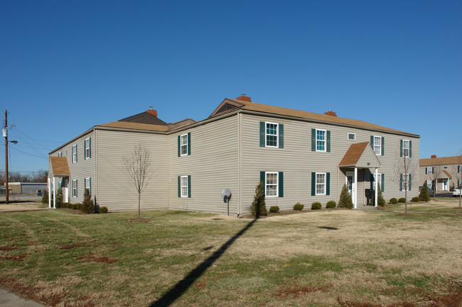 West Louisville - Manslick in Louisville, KY - Foto de edificio - Building Photo