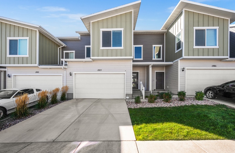 1977 N Chianti St in Saratoga Springs, UT - Building Photo