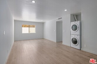1535 N Kenmore Ave in Los Angeles, CA - Building Photo - Building Photo