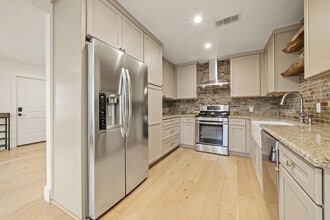 912 Mansell Ave in Austin, TX - Building Photo - Building Photo