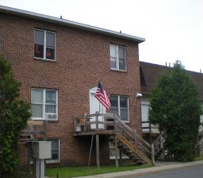 Deland Way Apartments in Plattsburgh, NY - Foto de edificio - Building Photo