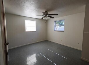 9610 N 12th St in Tampa, FL - Building Photo - Building Photo