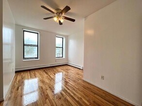 924 Hancock St, Unit 4 in Brooklyn, NY - Building Photo - Building Photo