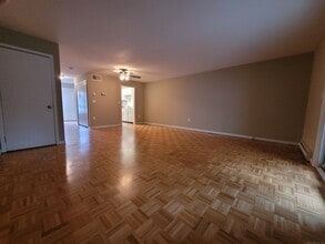 17 Pine Ct in Cromwell, CT - Building Photo - Building Photo
