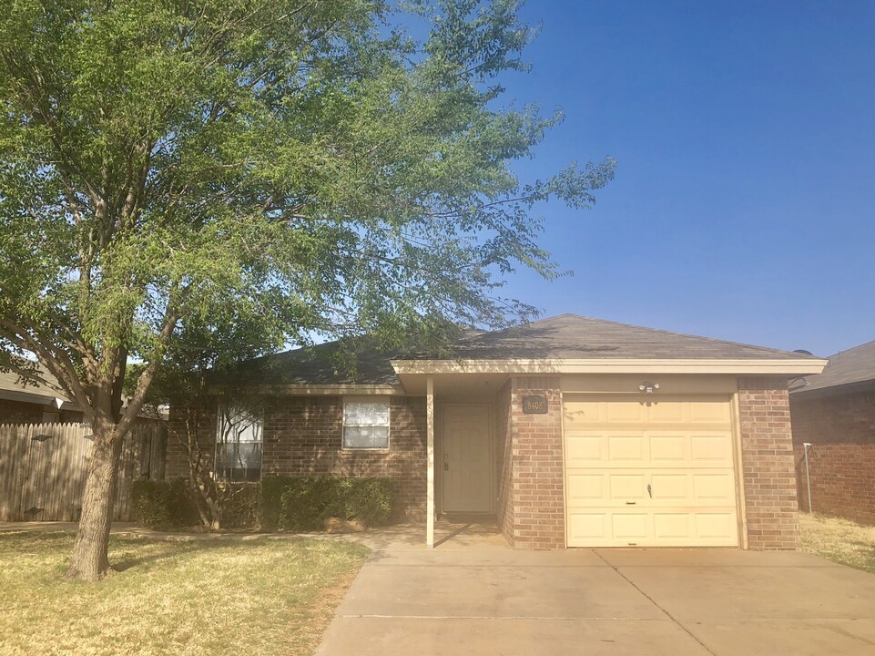 8408 Avenue U in Lubbock, TX - Building Photo