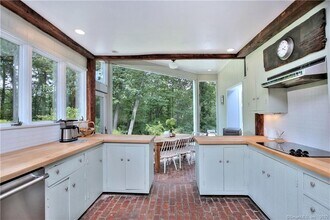 14 Spruce Hill Rd in Weston, CT - Building Photo - Building Photo
