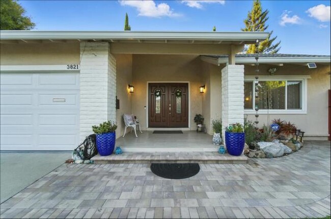 property at 3821 Abbey Ct